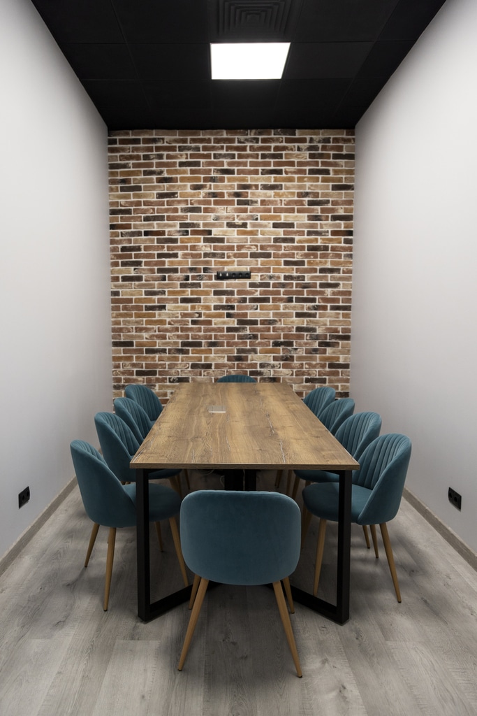 أثاث مكتبي 2025-01-18_00-49-03_227094.jpg