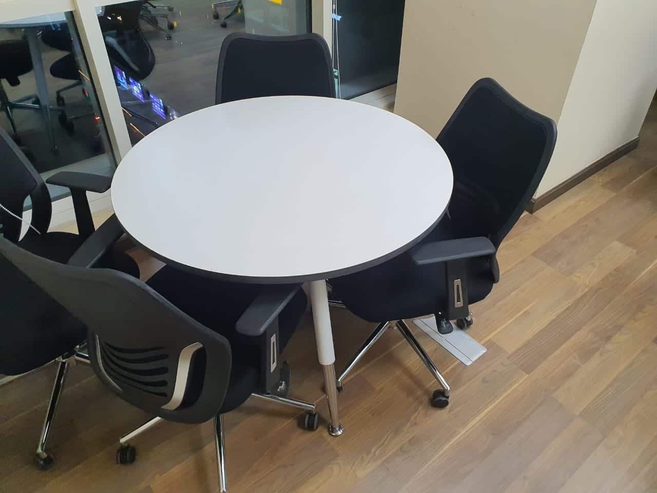 أثاث مكتبي 2025-01-18_00-50-02_421024.jpg