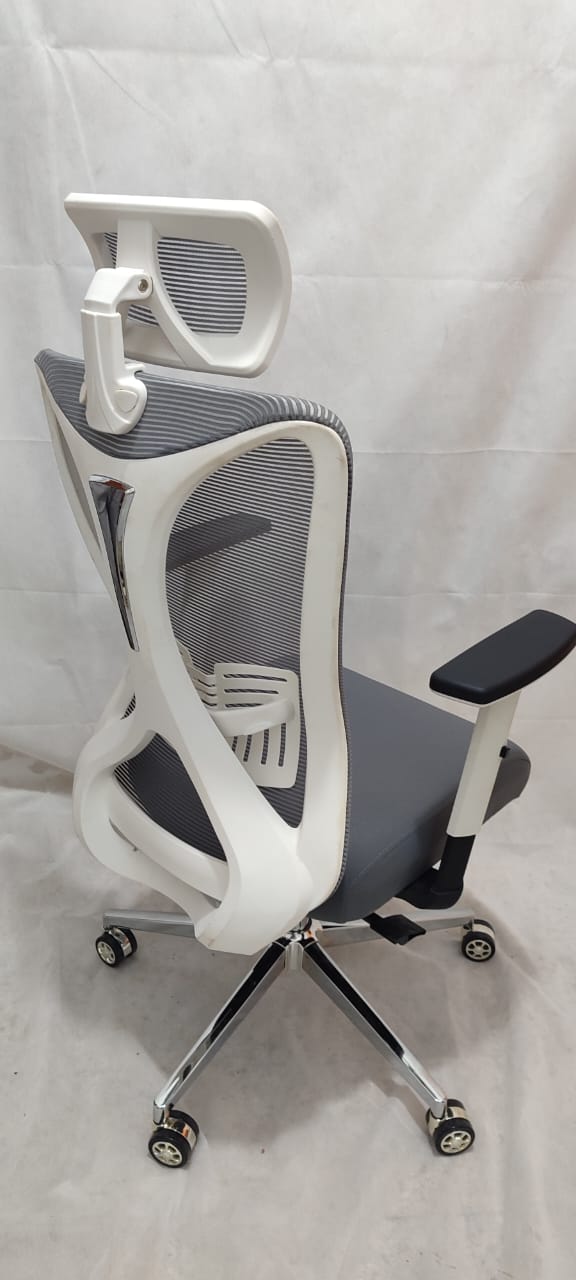 أثاث مكتبي 2025-01-20_13-46-38_230409.jpg