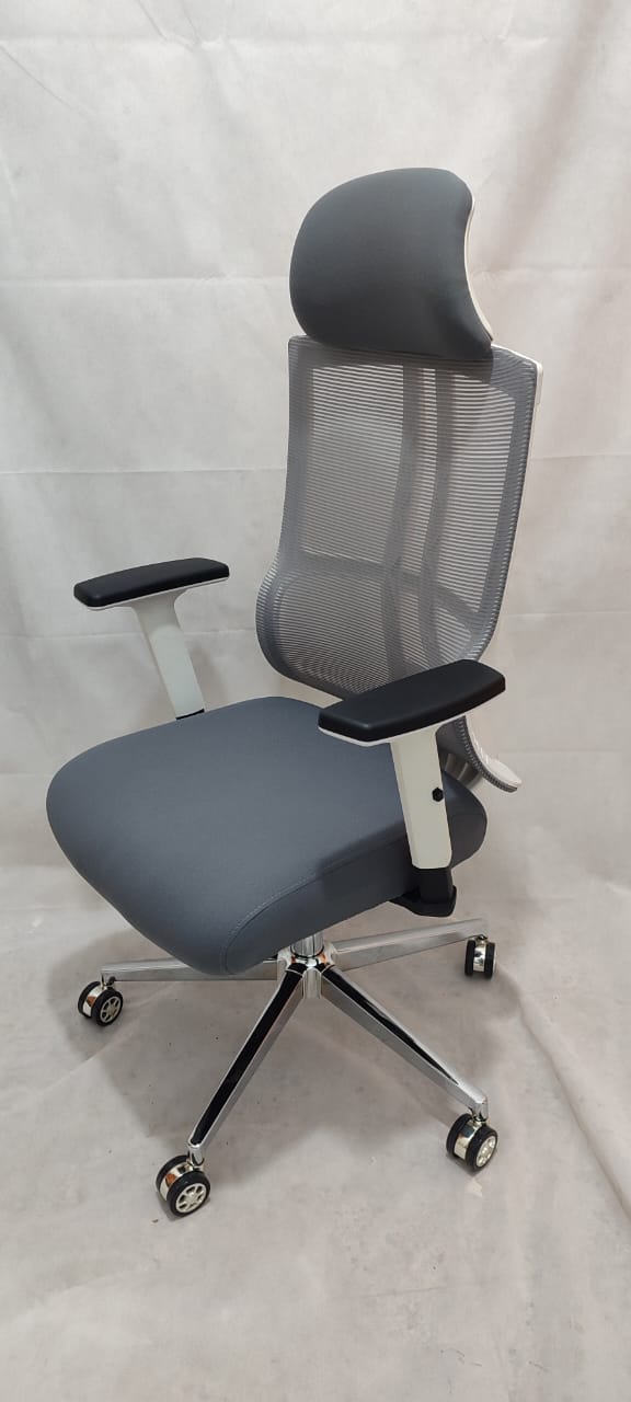 أثاث مكتبي 2025-01-20_13-46-40_524930.jpg