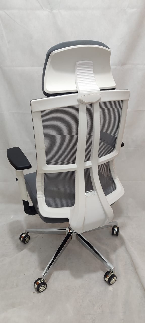 أثاث مكتبي 2025-01-20_13-46-41_465714.jpg