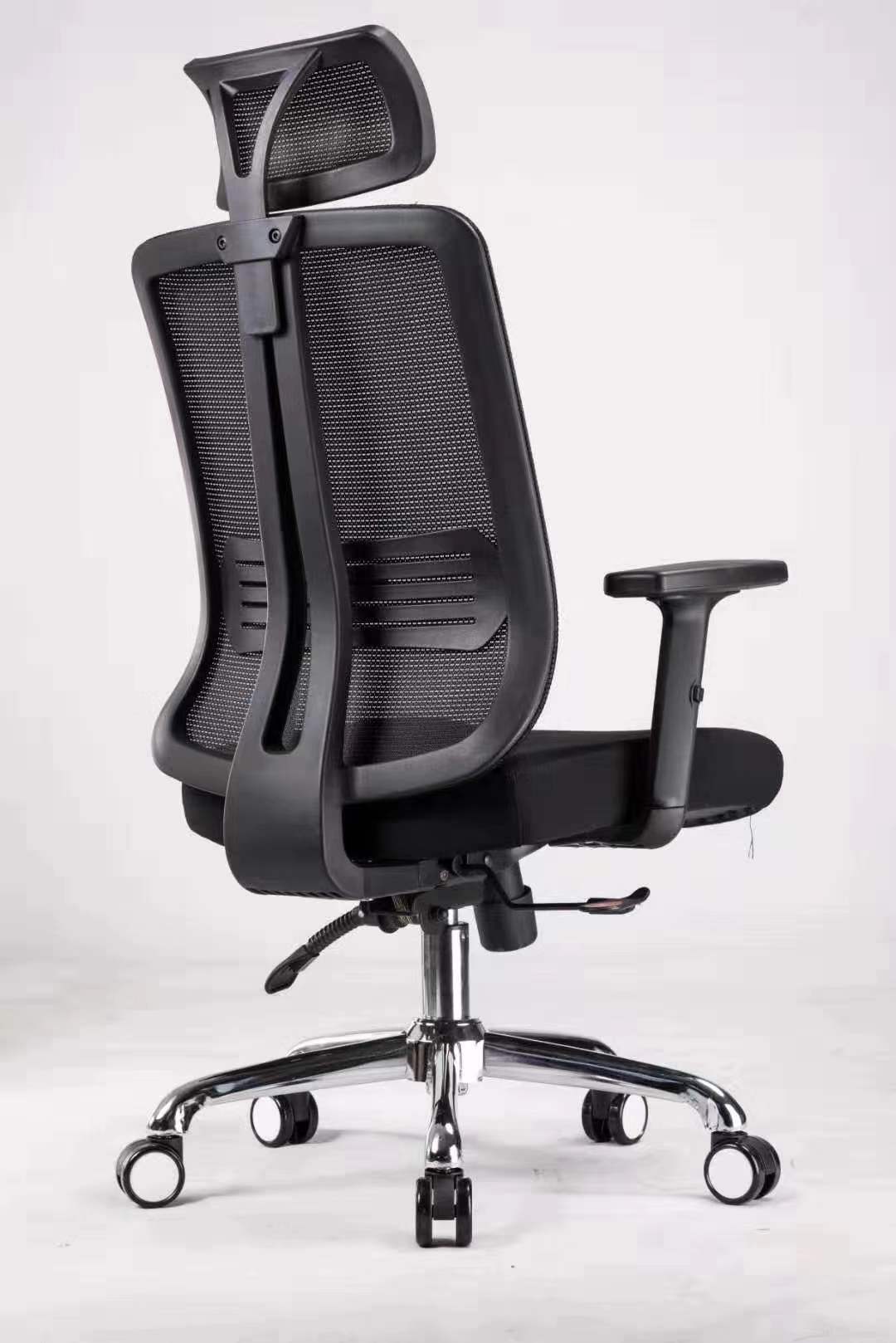 أثاث مكتبي 2025-01-20_13-46-46_553158.jpg