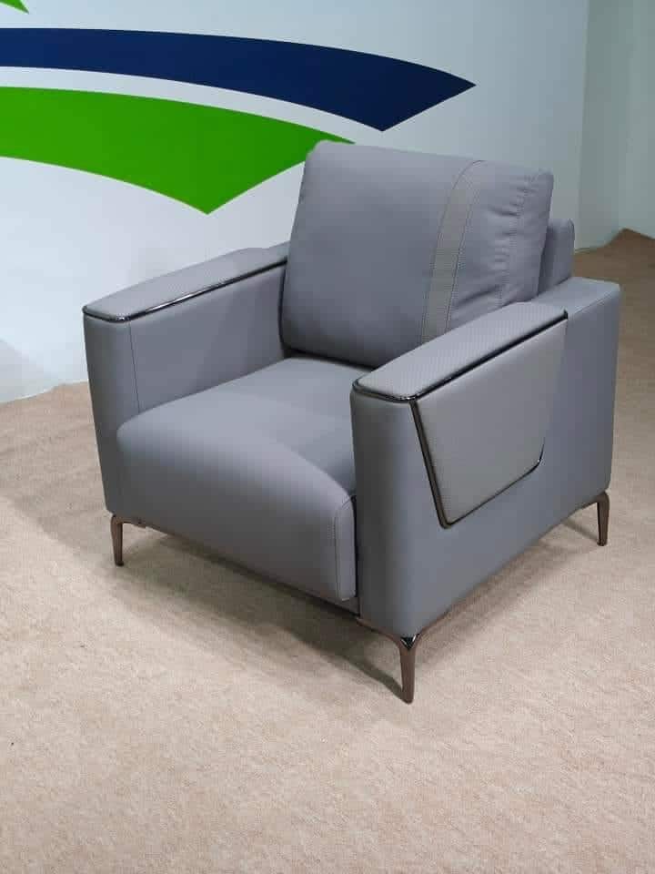 أثاث مكتبي 2025-01-21_10-01-47_178383.jpeg