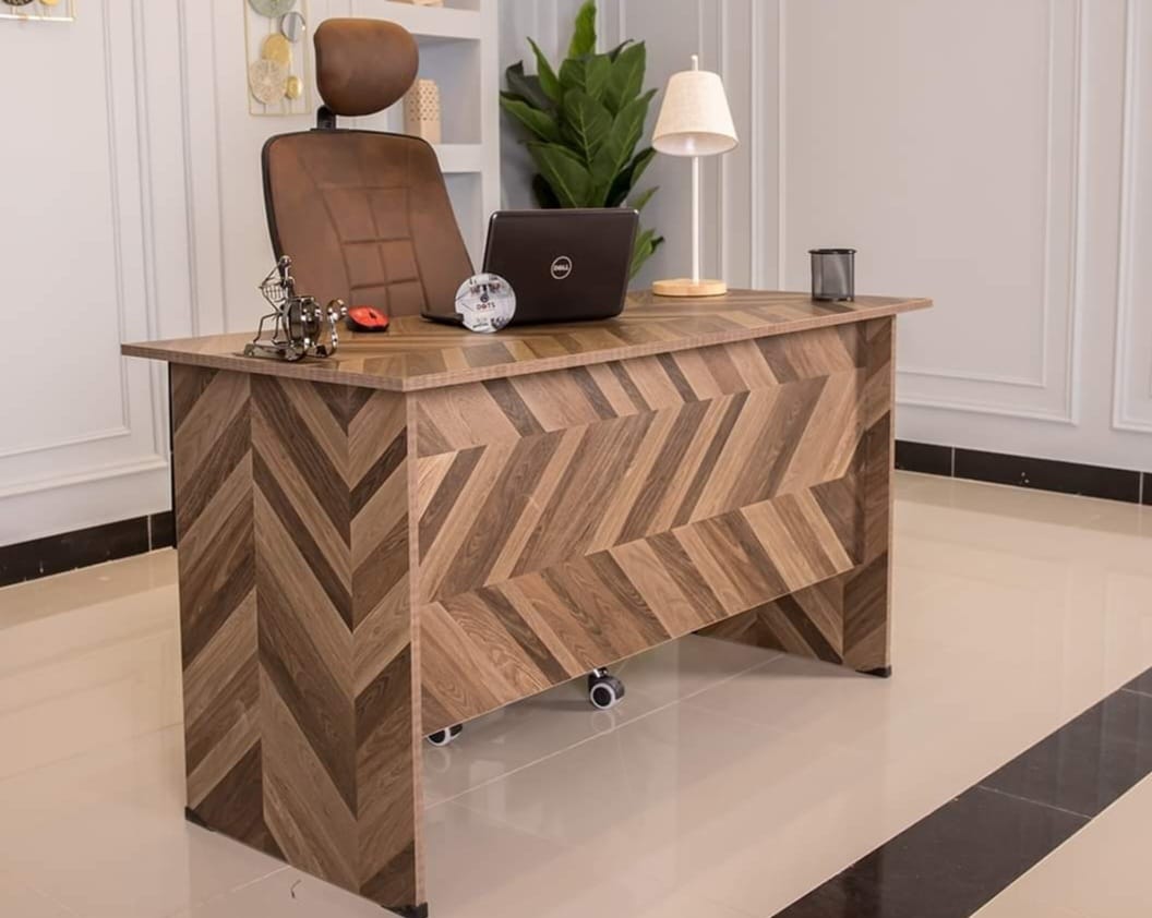 مكتب موظف بتصميم مودرن مكتبي للأثاث المكتبي